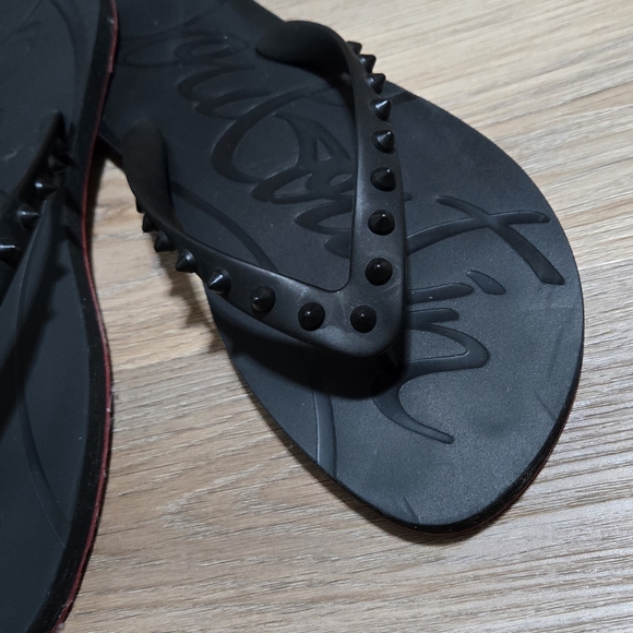 Christian Louboutin Loubi Flip Spiked Rubber Spiked Flip Flops Size 40 - Picture 2 of 11